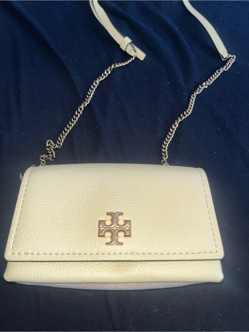 Tory Burch Cream Leather Chain Wallet Crossbody with Gold Logo